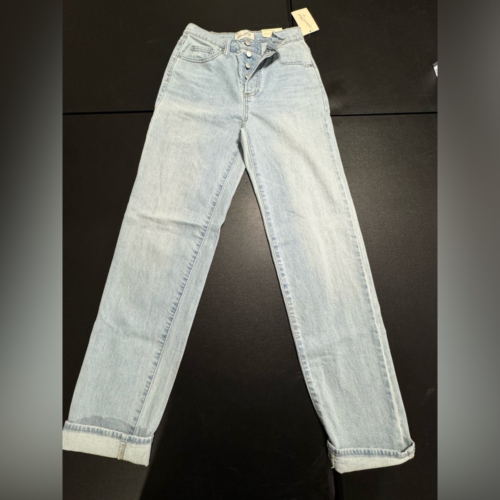 Universal Thread jeans 0 Regular 90’s Straight